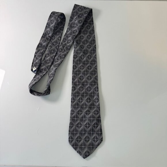 Wilke Rodriguez 100% Silk Classic Pointed Neck Tie Grey Geometric 59" Length - Picture 1 of 5